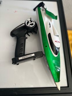 RC Pro Sonic RC Boat with Transmitter
