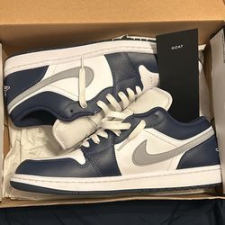 Jordan 1 Low Midnight Navy 