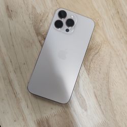 Iphone 16 pro max 256gb    unlock any sim