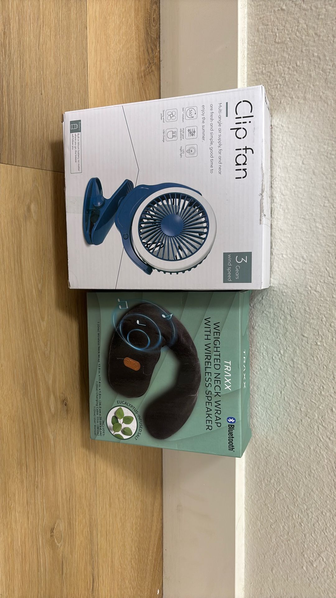 Clip Fan Neck Wrap