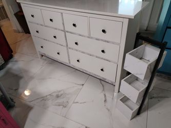 White 8-Drawer Dresser with Black Knobs