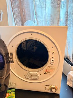 Slightly used apartment washer and dryer