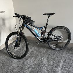 StumpJumper Mountain Bike