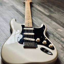 Fender Stratocaster 60th Anniversary (MINT)