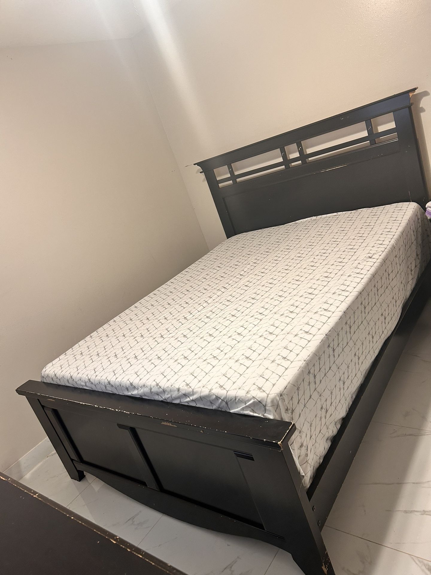 Queen Bed Set With Mattress And Dresser