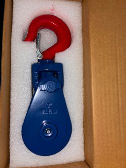 🔥 2 Ton Snatch Block w/ Latched Hook & Shackles – NEW