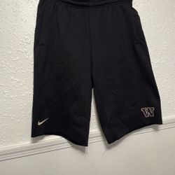 UW basketball Shorts Size Large