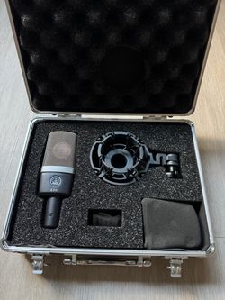 AKG C214 Condenser Microphone