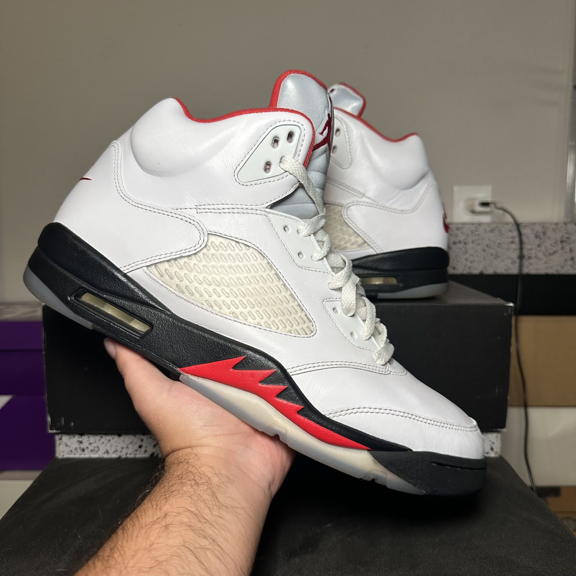 Jordan 5 Fire Red