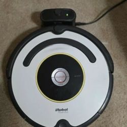 iRobot Roomba 620 Vacuuming Robot