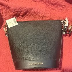 Michael Kors Bucket Bag 