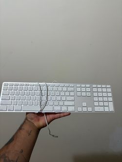 Apple Wired USB Keyboard with Numpad