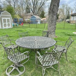 Woodard Ramsgate Patio Set, Table With 6 Chairs And Umbrella Stand, Delivery Available If Needed