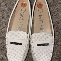 Calvin Klein White Leather Loafers Size 7.5 Slip On Closed Toe Rubber Sole