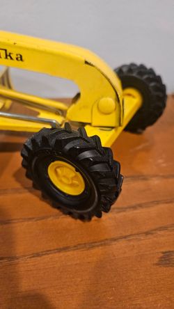 Vintage Tonka Dump Truck - Great Condition - Classic Collectible