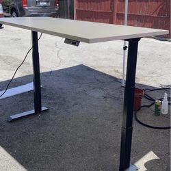 Ajustable  Table  Desk 72X30 White  Top Surface ..$375  Workrite  Band 