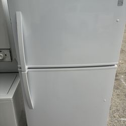 REFRIGERATOR KENMORE 33”