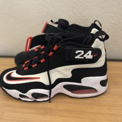 Nike Air Griffey Max 1 #24 – Men’s Size 9 – $25