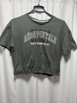 Aeropostale Women’s [Medium] T-Shirt – Excellent Condition