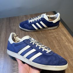 Adidas Mens Gazelle Sneakers Size 13 Royal Blue White Suede Low Top S76227