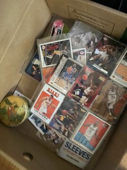 Mixed Lot of NBA Basketball Cards (BUNDLE)