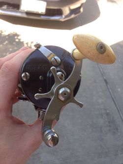 Classic fishing reel