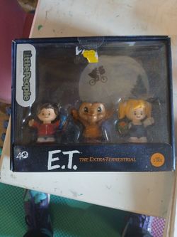 E.T. Figure Set