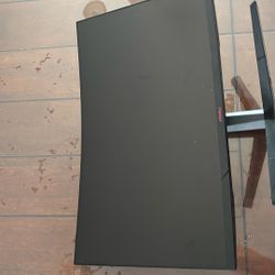 koorui 27” curved Display