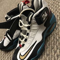 Ken Griffey Jr Max 1 Size 7 Mens /7y