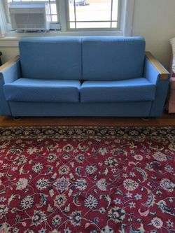 For Sale – Italian Lampolet Sofa Bed
High-quality Made in Italy Lampolet sofa bed with premium metal frame mechanism. Easily converts from a comfortab