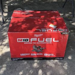 Milwaukee M18 FUEL 18V Lithium-Ion Brushless Cordless 7-1/4 in. Dual Bevel Sliding Compound Miter Saw (Tool-Only)