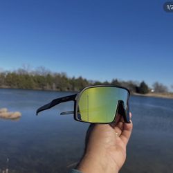 Oakley Sutro 