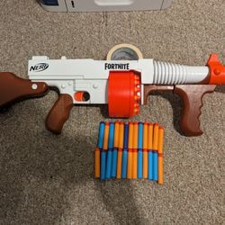 Fortnite Nerf Tommy 20 Rounds, Plus 26 Extra Darts