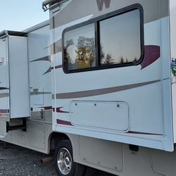 2011 Winnebago Vista