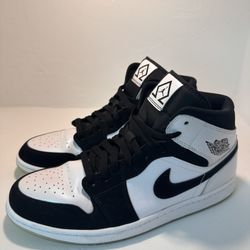 Nike Air Jordan 1 Mid Black White Panda Size 10.5