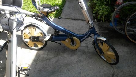 2. Giant revive DX recumbent bikes