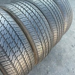 275 60 20 Tires Con 80% De Vida Las 4 De La Marca BRIDGESTONE 