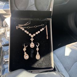 Necklace And Earrings ( Rose Gold)
