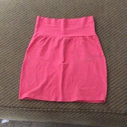Small Skirt Pink Stretches, Like New $10 Available For Pick Up