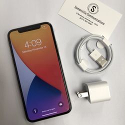 Factory unlocked iPhone x 64 gb, excellent conditions store warranty 