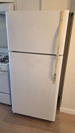 Kenmore refrigerator - Works great