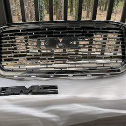 Grille ,yukon Liners And Keyfob 