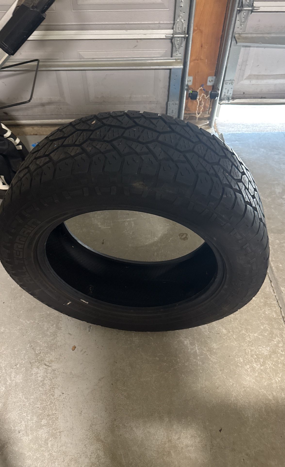 275/55 R20 Used tire
