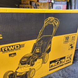 DEWALT GAS 163 cc SELF-PROPELLED LANW MOWER NEW 