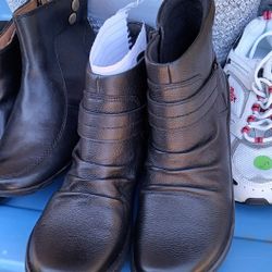 Clark's Women's black Ankle Boots NEW