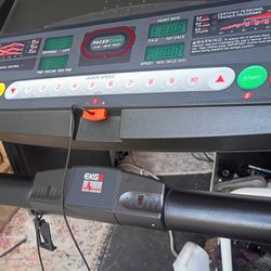 Treadmill in good working conditions 