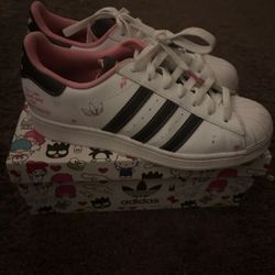 Hello Kitty Adidas 