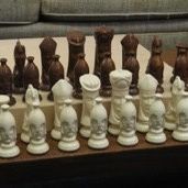 Porcelain chest set