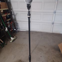 Sure Beta 58 Mic With Tripod Mic Stand 