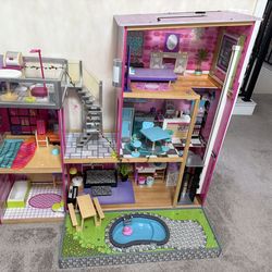 KidKraft Uptown Wooden Dollhouse